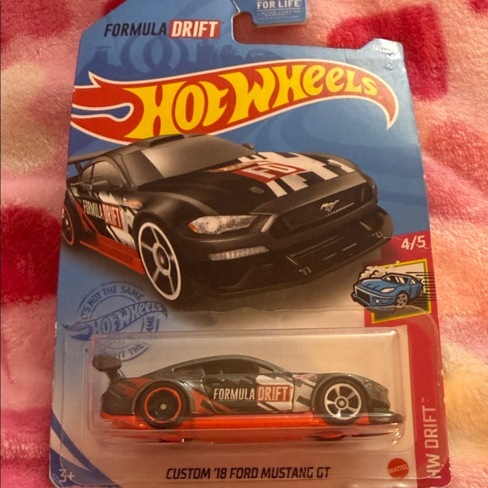 Custom '18 Ford Mustang GT - Black and red